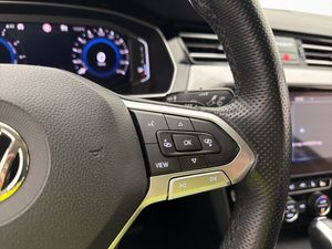Volkswagen Passat bild 16