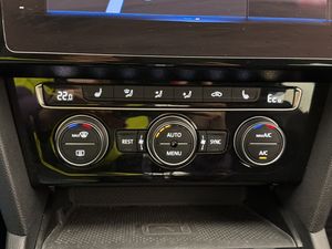Volkswagen Passat bild 21