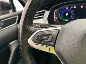 Volkswagen Passat bild 14