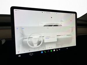 Tesla Model Y bild 25