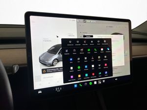 Tesla Model Y bild 23