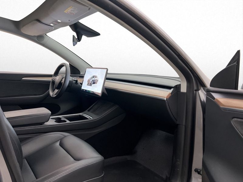 Tesla Model Y bild 29