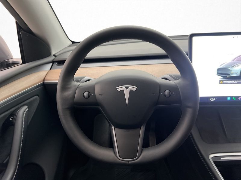 Tesla Model Y bild 14