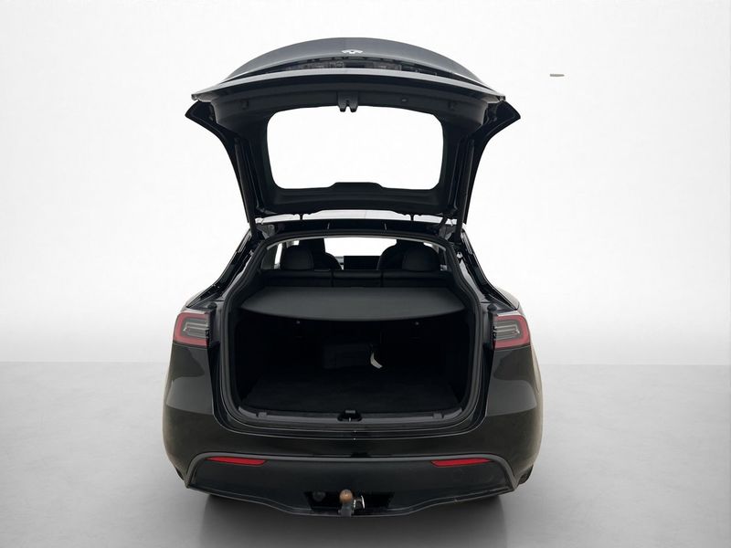 Tesla Model Y bild 28