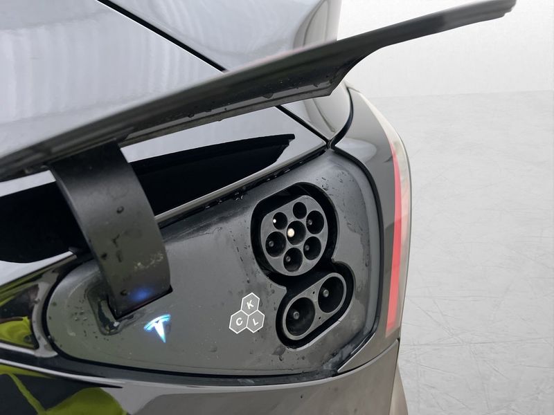 Tesla Model Y bild 30