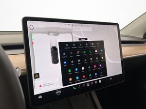 Tesla Model Y bild 21