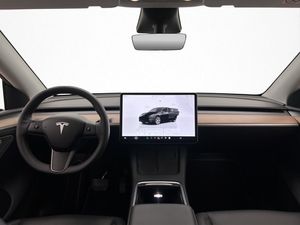 Tesla Model Y bild 18