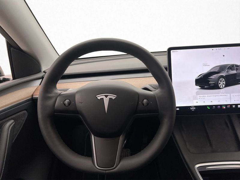 Tesla Model Y bild 14