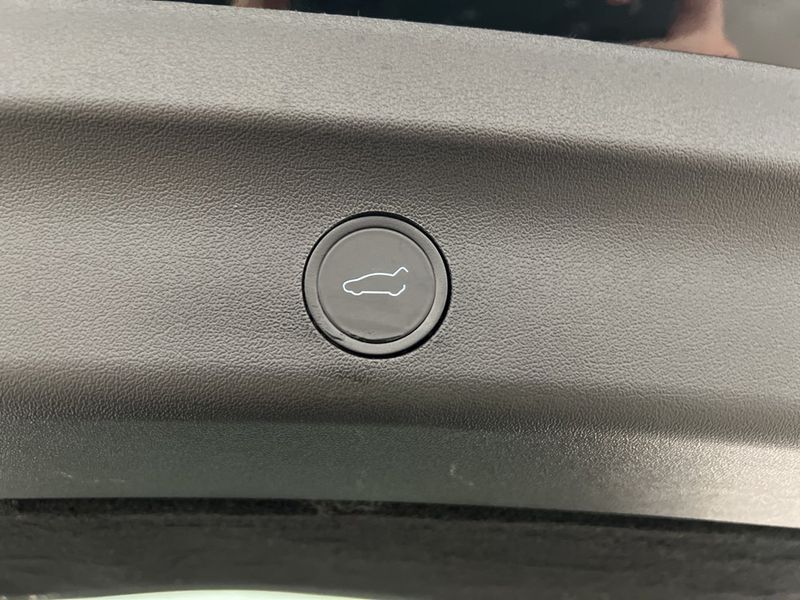 Tesla Model Y bild 29