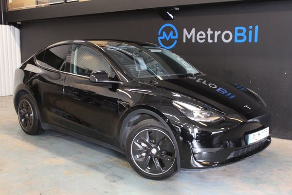 Tesla Model Y Long Range AWD Premiumpaket Drag//Moms - 2023