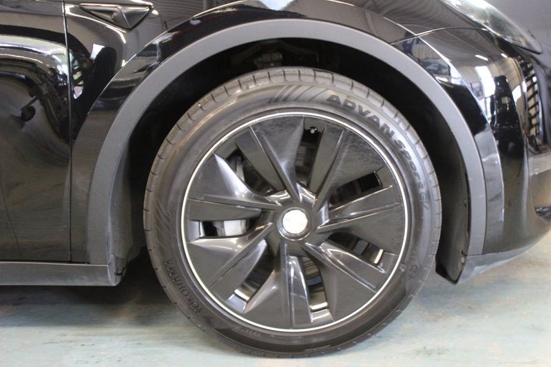 Tesla Model Y bild 7