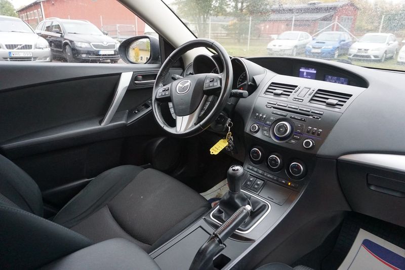 Mazda 3 bild 5