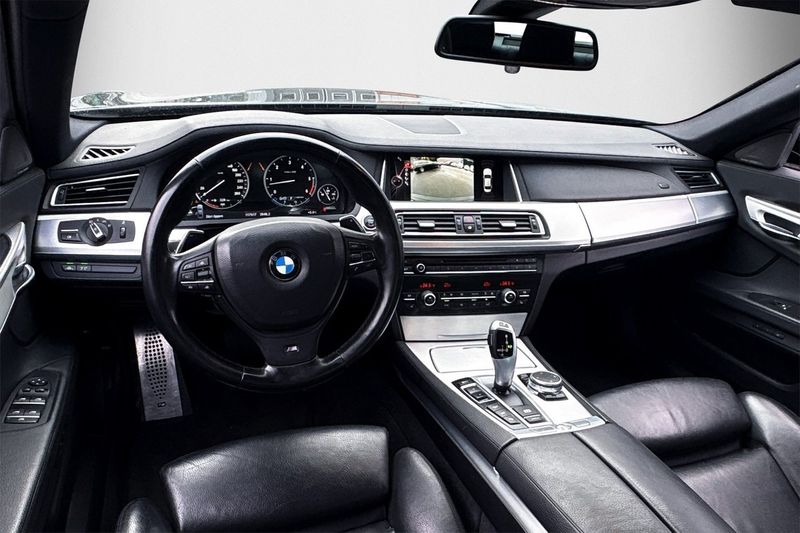 BMW 740 bild 15