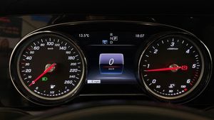 Mercedes E200 bild 16