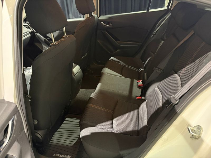 Mazda 3 bild 12