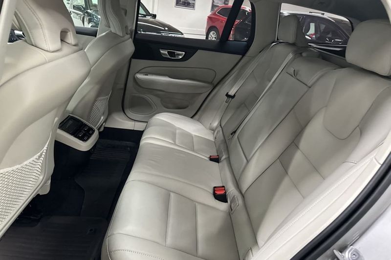 Volvo V60 bild 13