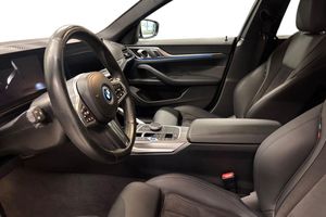 BMW i4 bild 12