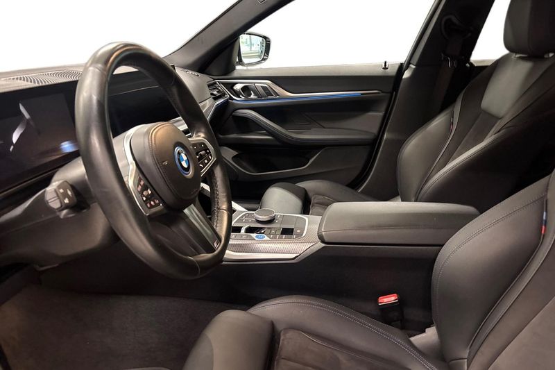 BMW i4 bild 12
