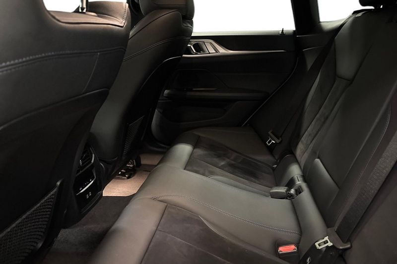 BMW i4 bild 11