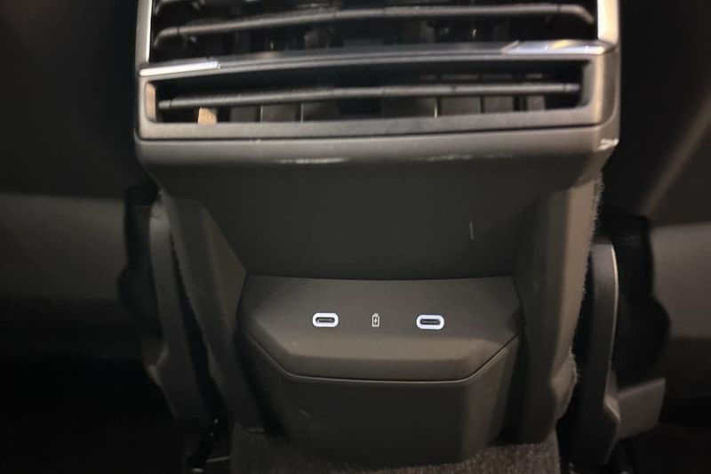 Lynk & Co 01 bild 25