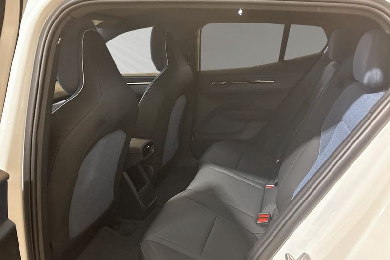Volvo EX30 bild 8