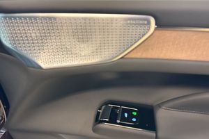 Volvo ES90 bild 32