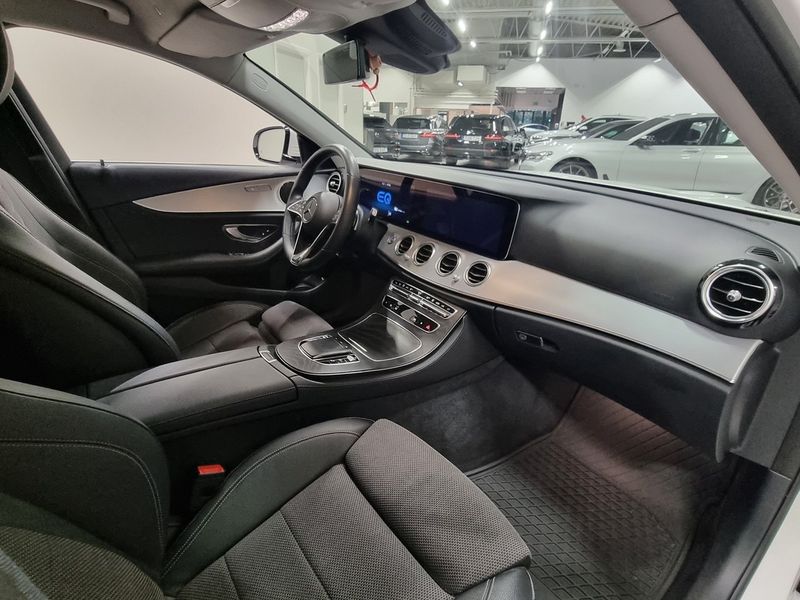 Mercedes E300 bild 9