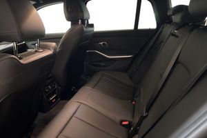 BMW 330 bild 15