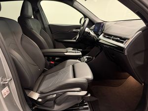 BMW iX1 bild 8