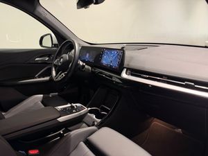BMW iX1 bild 15