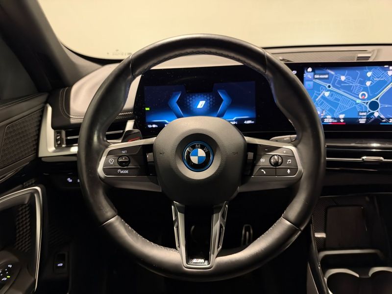 BMW iX1 bild 13