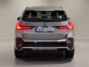 BMW iX1 bild 4