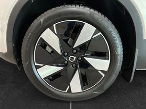 Volvo EX40 bild 10