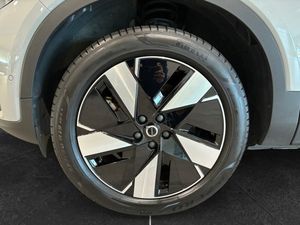 Volvo EX40 bild 9