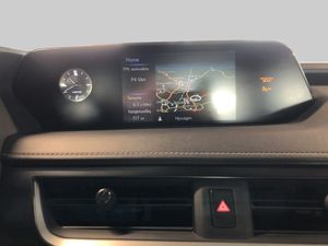 Lexus UX bild 15