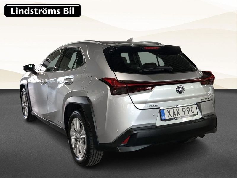 Lexus UX bild 3