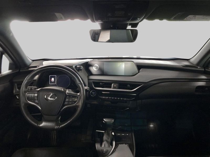 Lexus UX bild 11