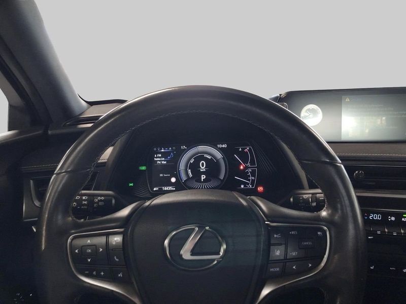 Lexus UX bild 14