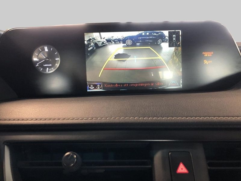 Lexus UX bild 16