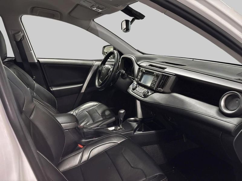 Toyota RAV4 bild 9