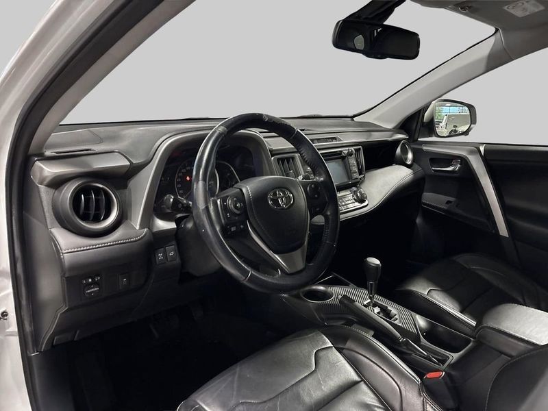 Toyota RAV4 bild 13