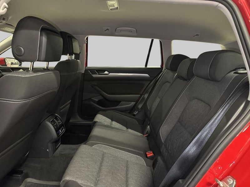 Volkswagen Passat bild 11
