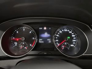Volkswagen Passat bild 15