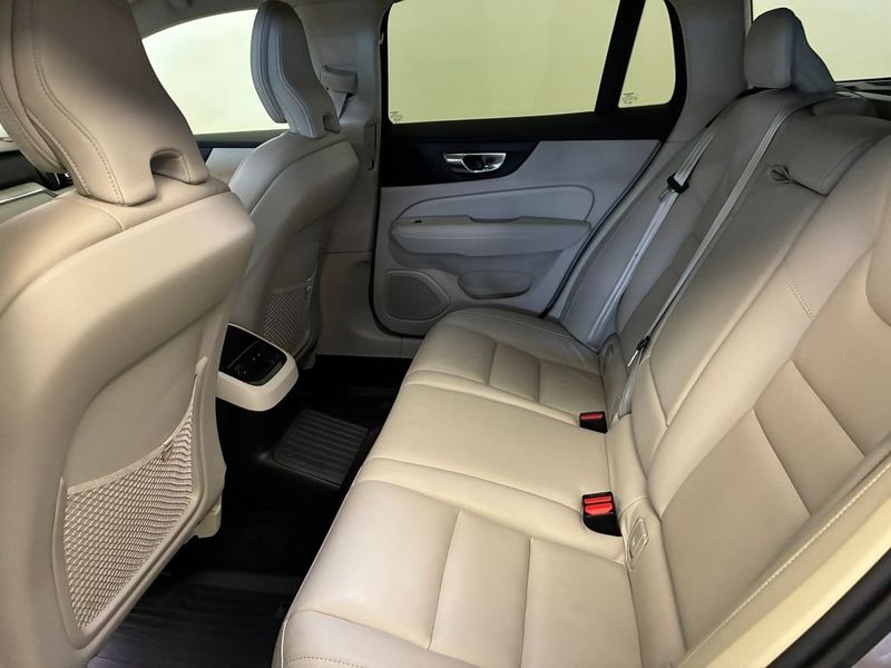 Volvo V60 bild 21