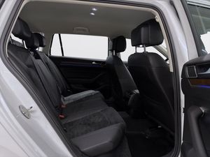 Volkswagen Passat bild 10