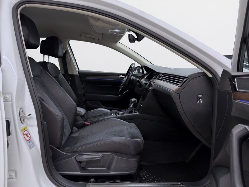Volkswagen Passat bild 15