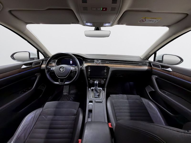 Volkswagen Passat bild 11