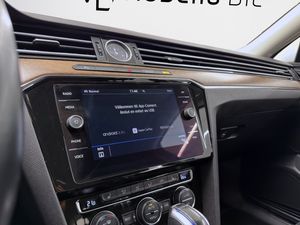 Volkswagen Passat bild 14
