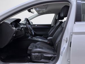 Volkswagen Passat bild 8