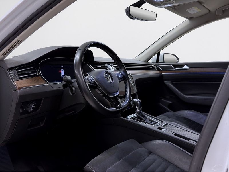 Volkswagen Passat bild 9